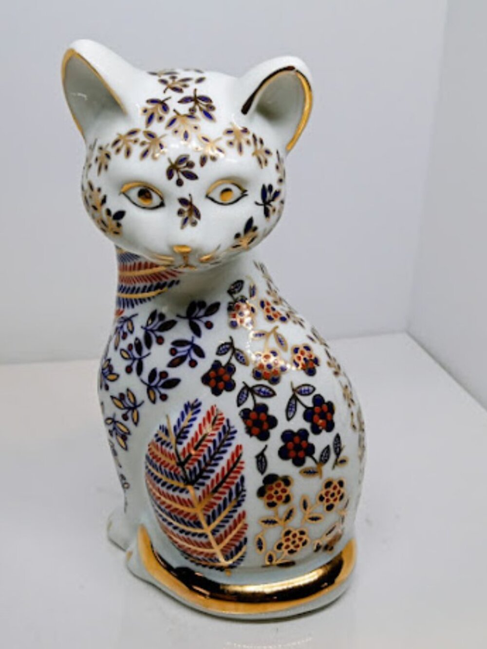Vtg Porcelain Cat Figurine Gilded Gold Accents Imari Floral Leaf Style Japan